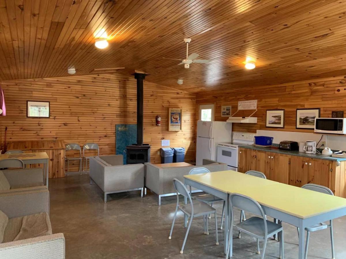 New Glasgow Highlands Campground Cabins Buitenkant foto